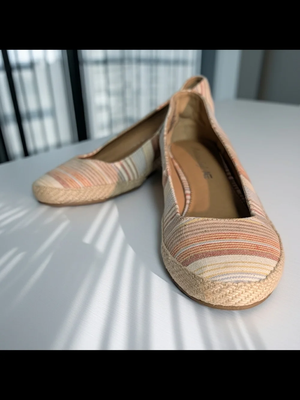 NWOT American Eagle Outfitters Peach & Cream Striped Espadrille Flats Size 10